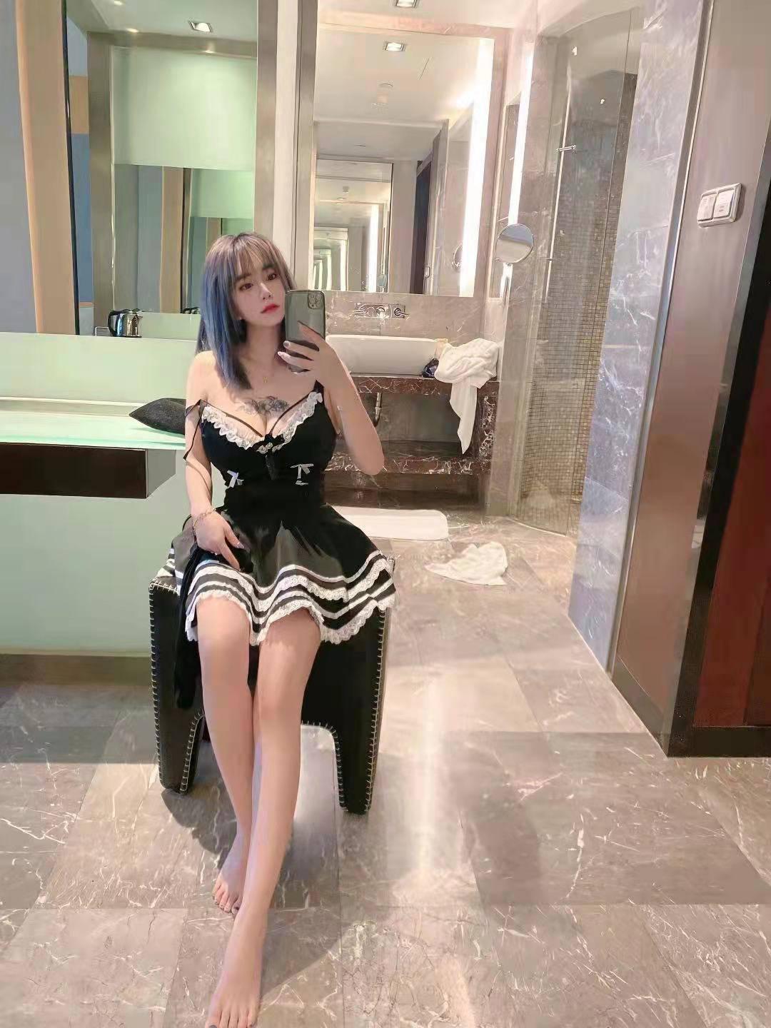 宝山区漂亮大胸纹身妞