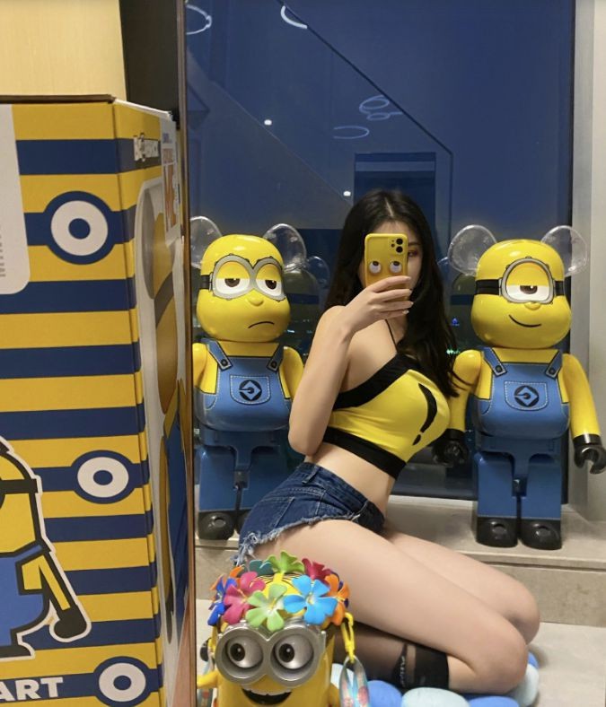 中出美丽富婆皮肤白皙